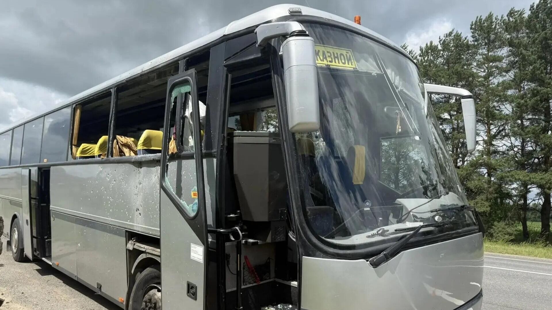 Белорусские следователи осмотрели место обстрела автобуса под Брянском