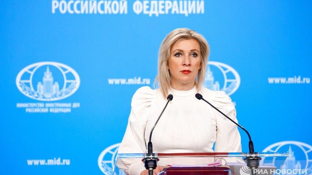 Захарова подчеркнула важность сохранять себя в период нестабильности