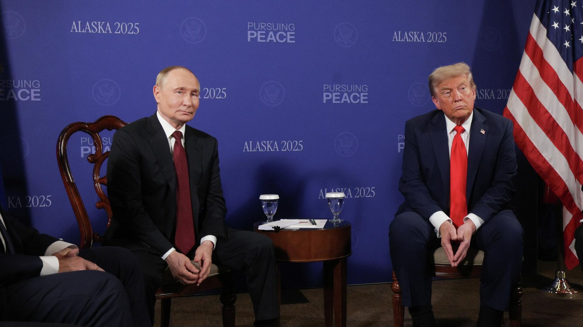 Песков охарактеризовал беседу Путина и Трампа как конструктивную