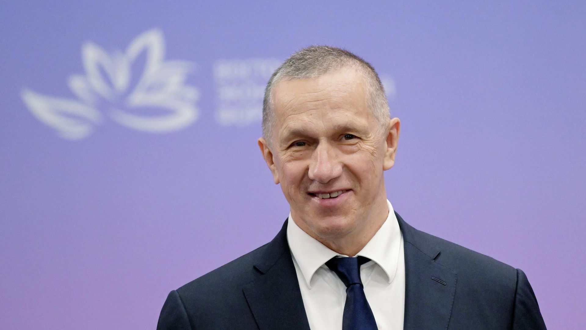 Трутнев сообщил, что на ВЭФ Путину представят проект строительства нового тоннеля на БАМ