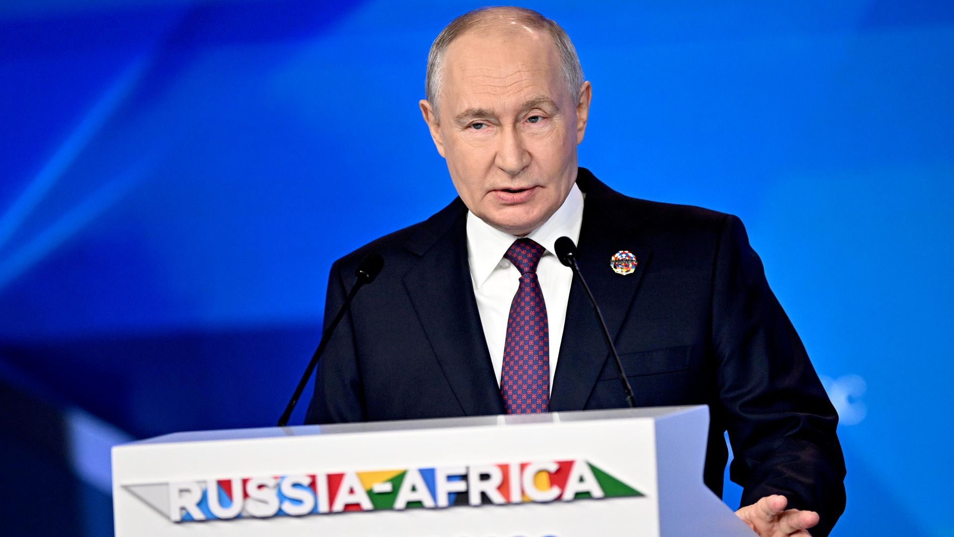 Путин заявил, что студенты из Кении с удовольствием учатся в России
